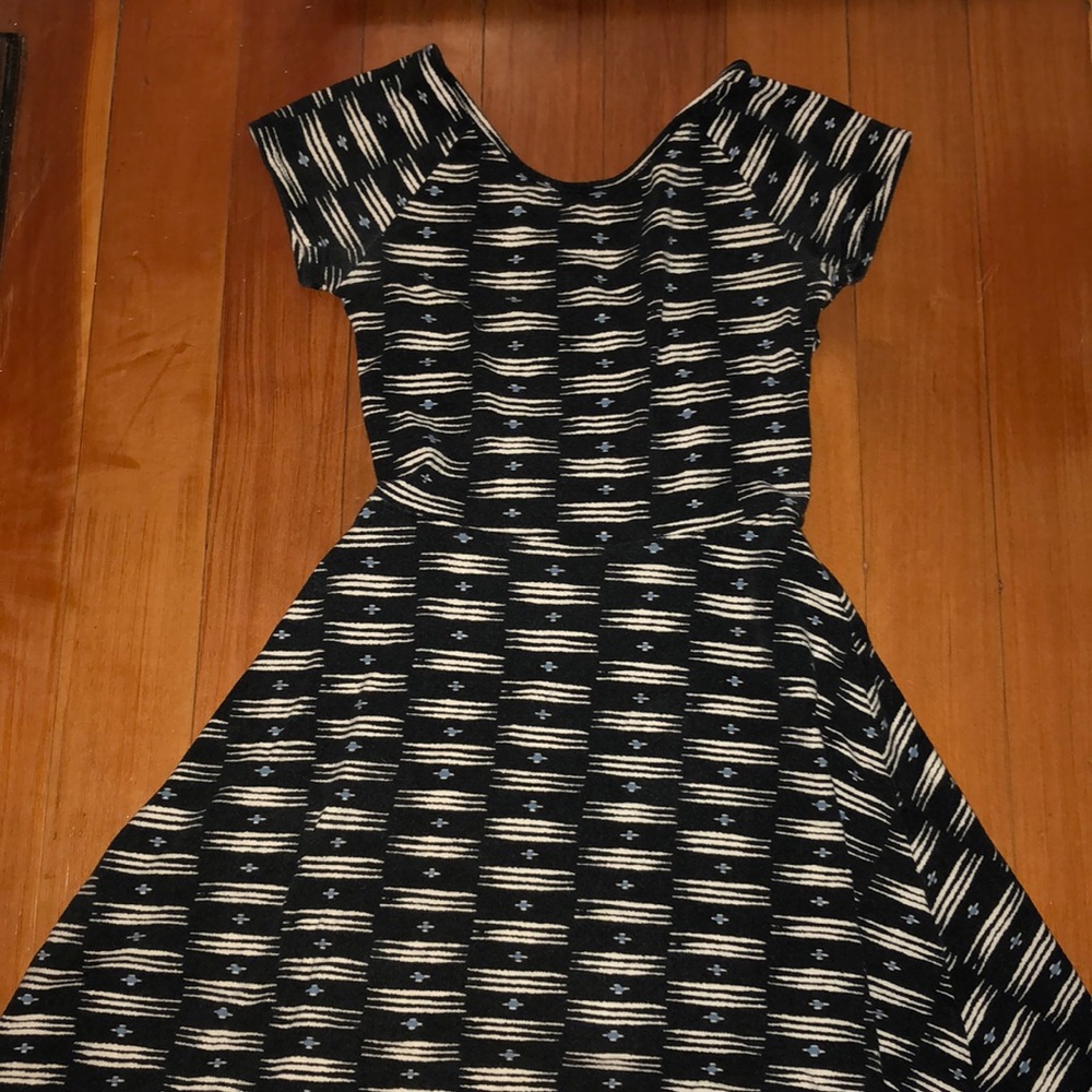 Black stripe patterned dress
